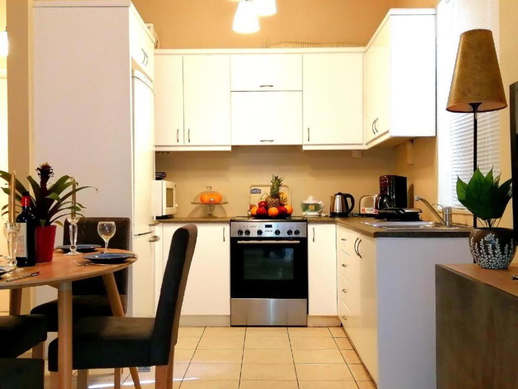 Odyseia Apts Ιi At The Center Of The City & Old Town La Canea Esterno foto